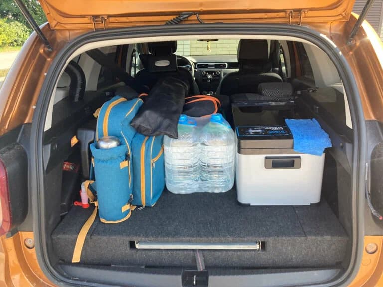 Renault Duster с палаткой на крыше — фото 4