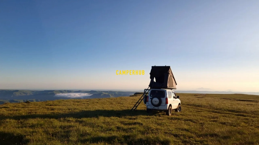 Suzuki Jimny с полным приводом и палаткой на крыше