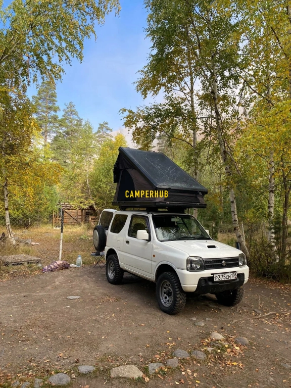 Suzuki Jimny с полным приводом и палаткой на крыше