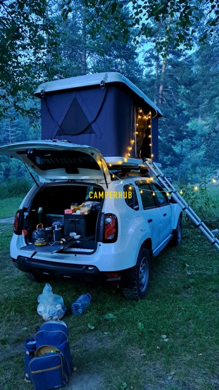 Renault Duster с палаткой на крыше