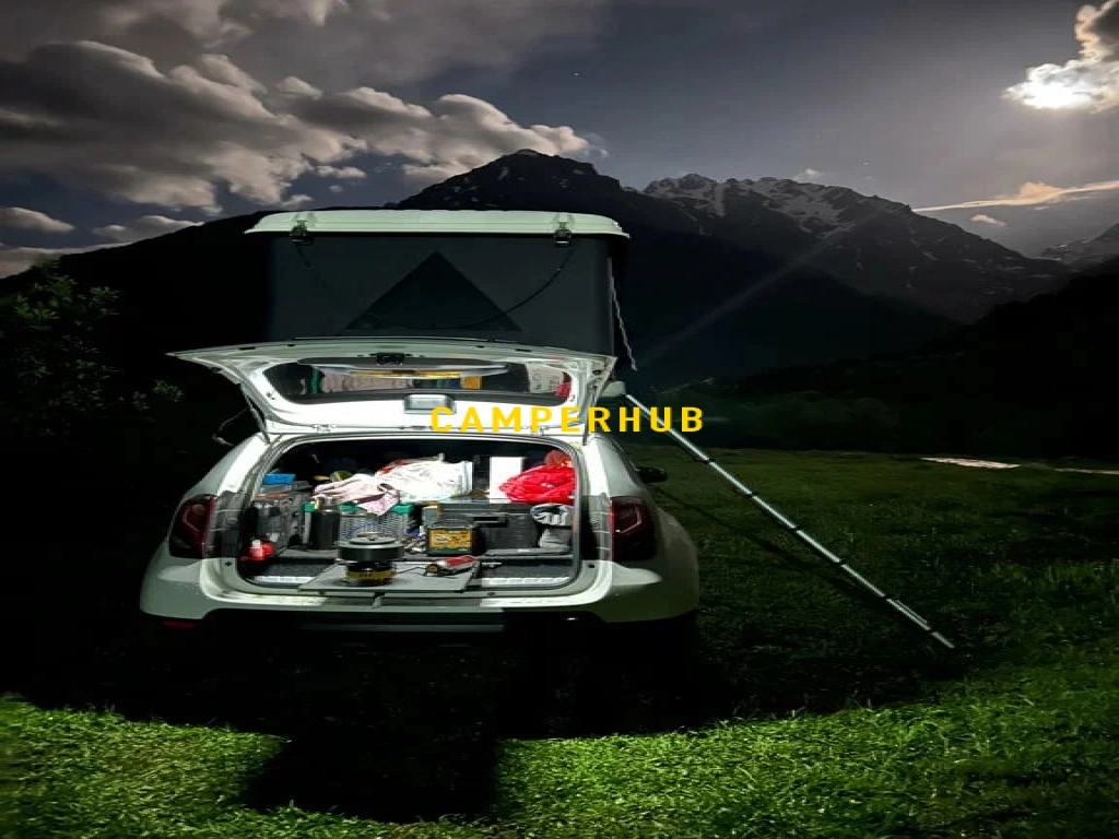 Renault Duster с палаткой на крыше
