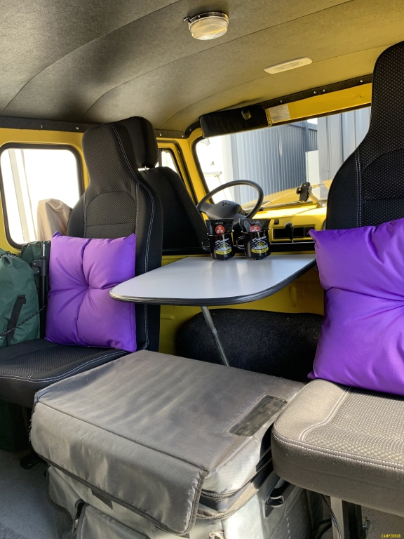 УАЗ Буханка с палаткой на крыше