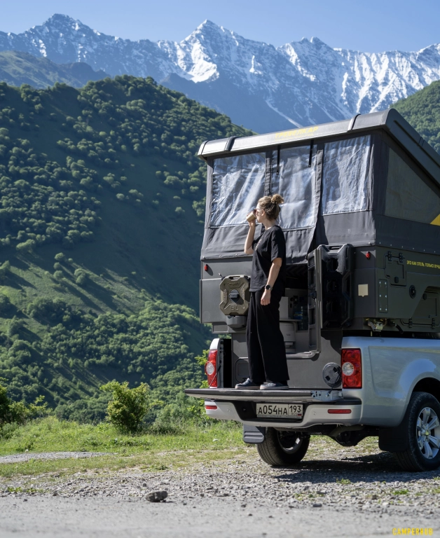 Полноприводный автодом на базе пикапа