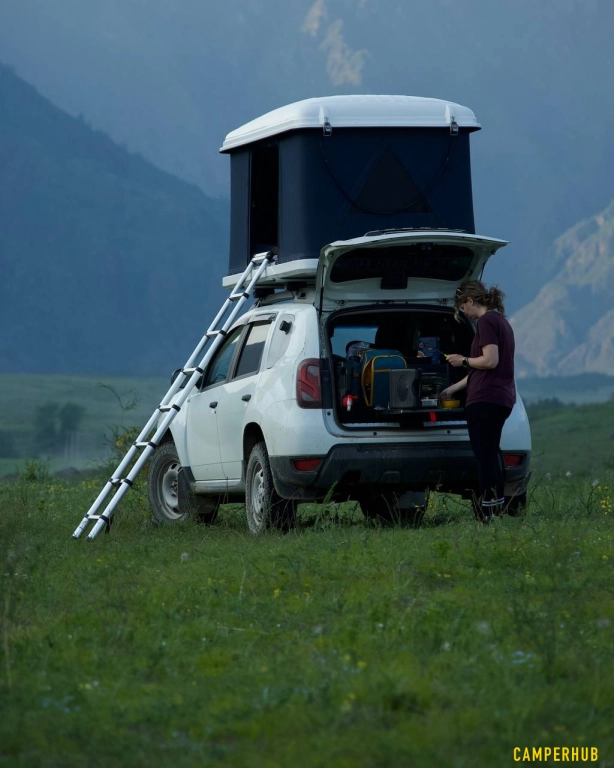 Аренда авто с палаткой на крыше на Алтае