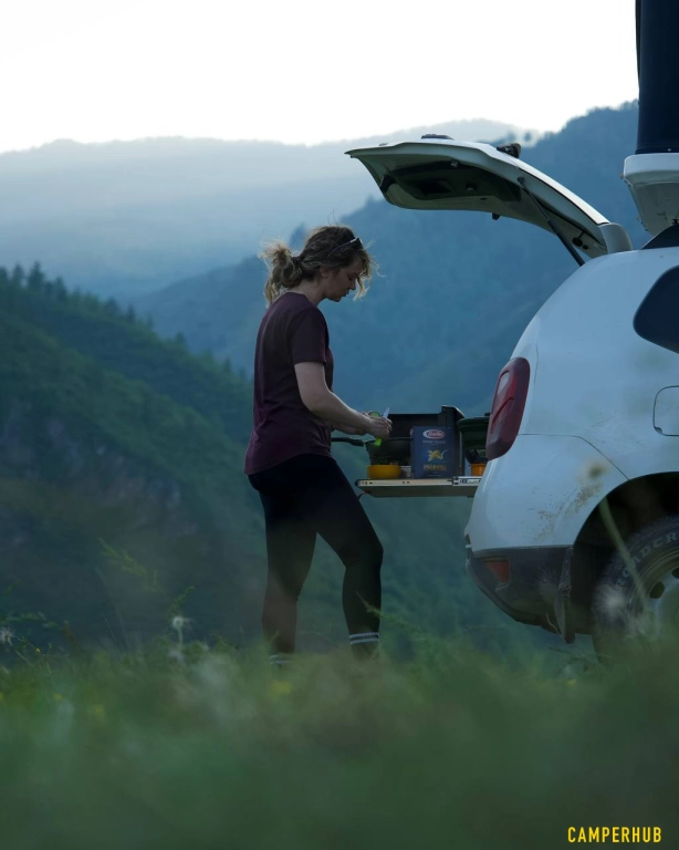 Аренда авто с палаткой на крыше на Алтае