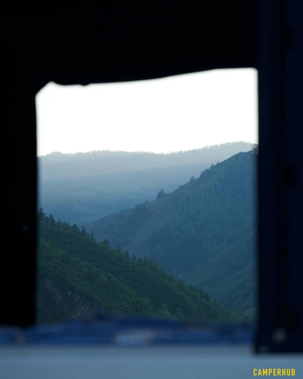 Аренда авто с палаткой на крыше на Алтае