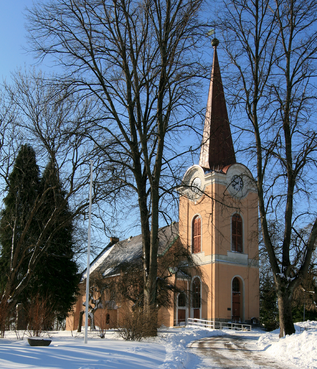Larvik church — фото 1