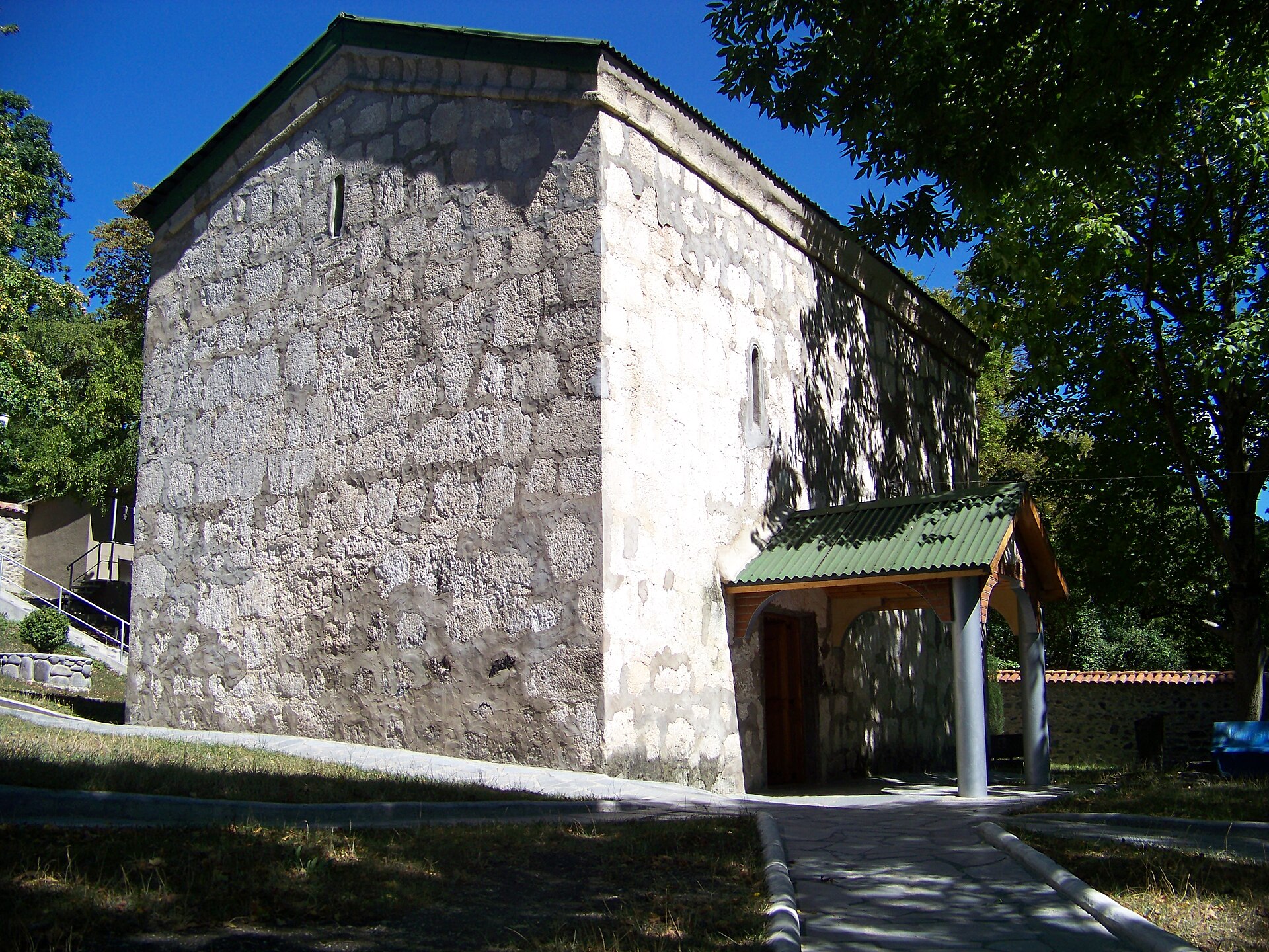 Urtkva Saint George church — фото 1