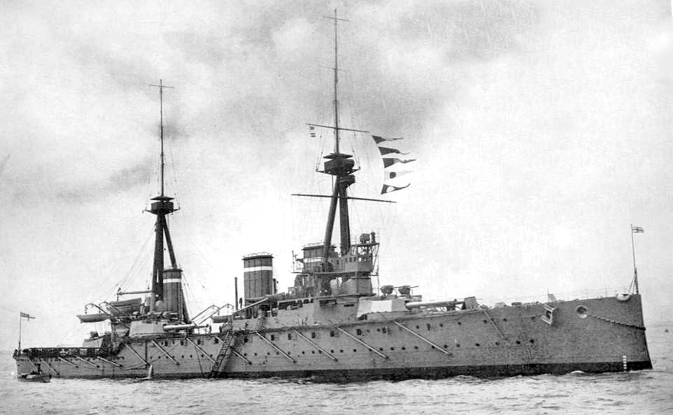HMS Invincible — фото 1
